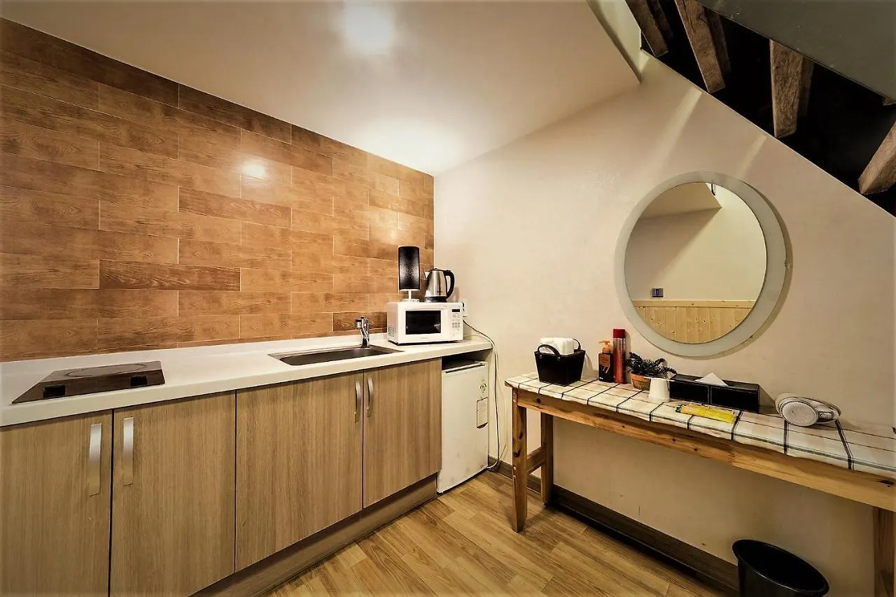 ***  Hotel Hue Loft Incheon Corée du Sud